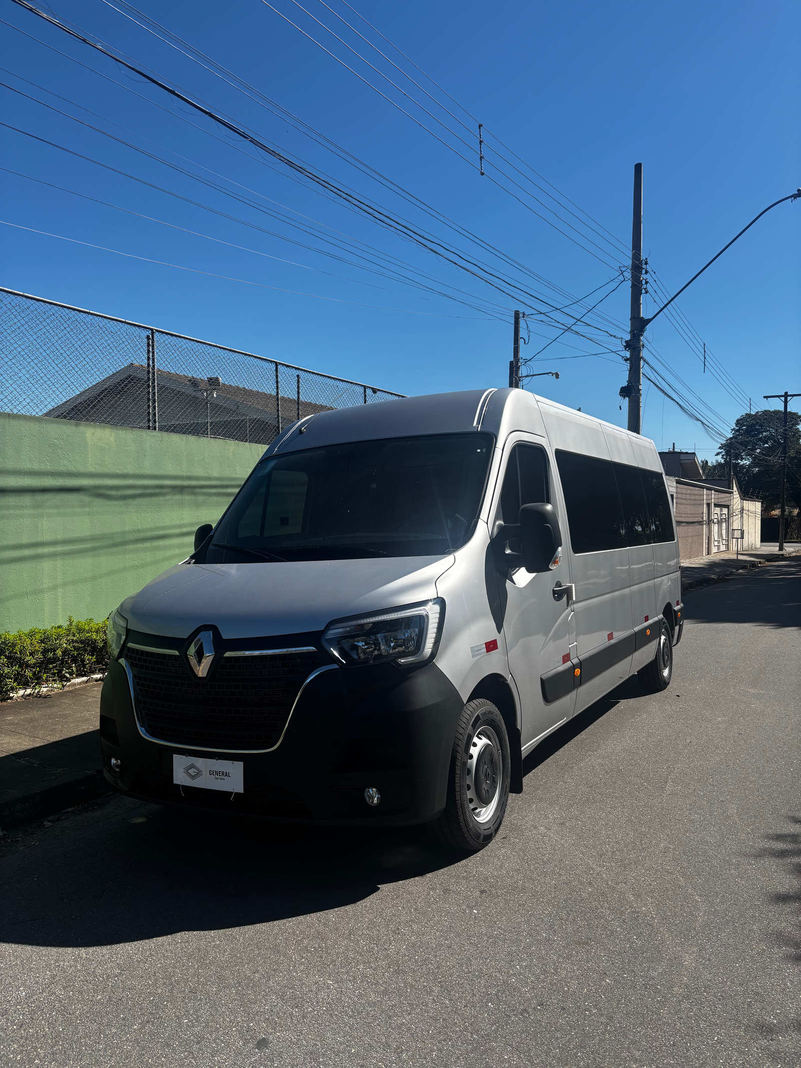 Renault Master Essencial 16 Lugares
